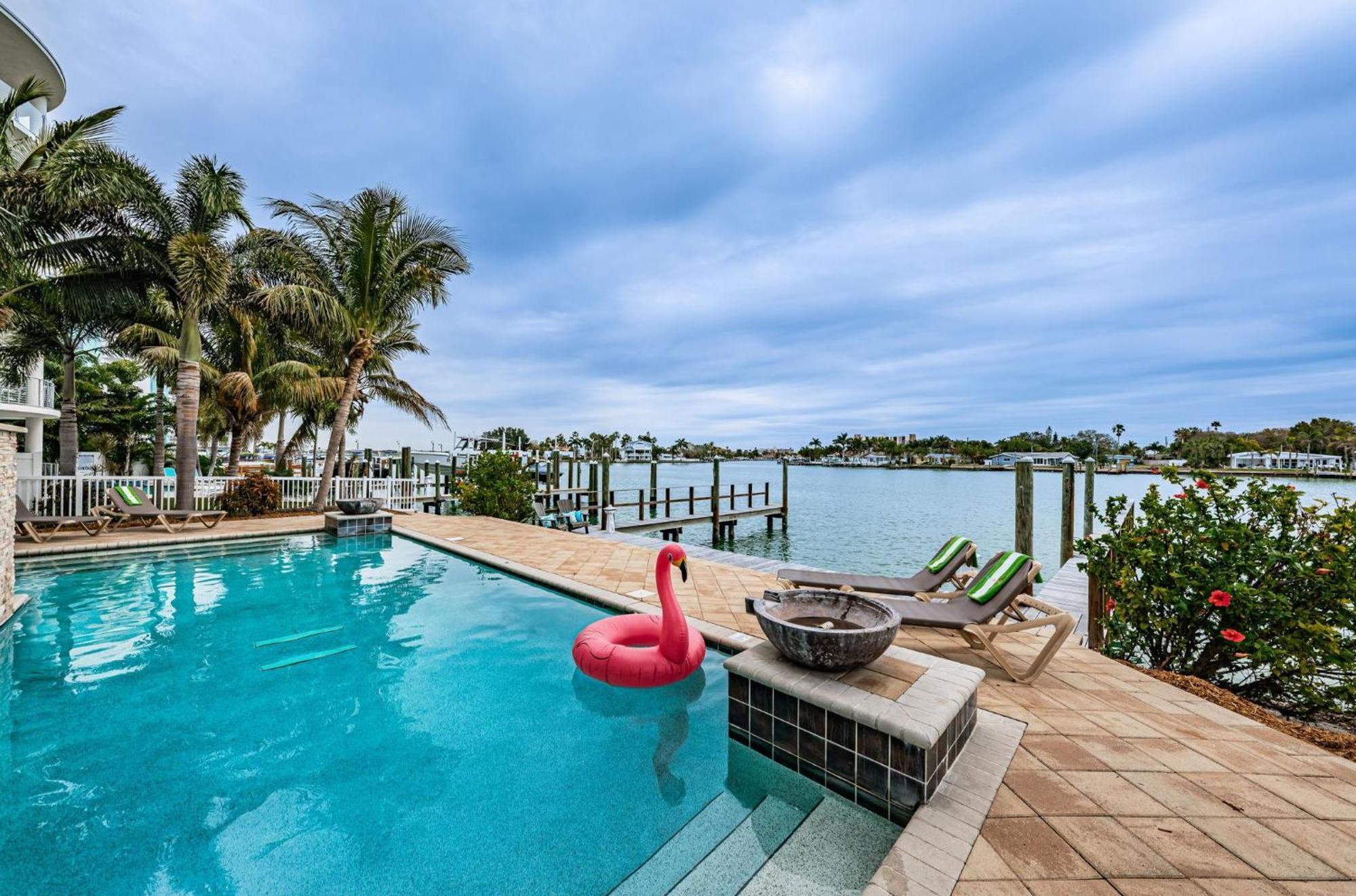 Treasure Trove Buccaneer | Waterfront With A Pool Villa St. Pete Beach Exterior photo