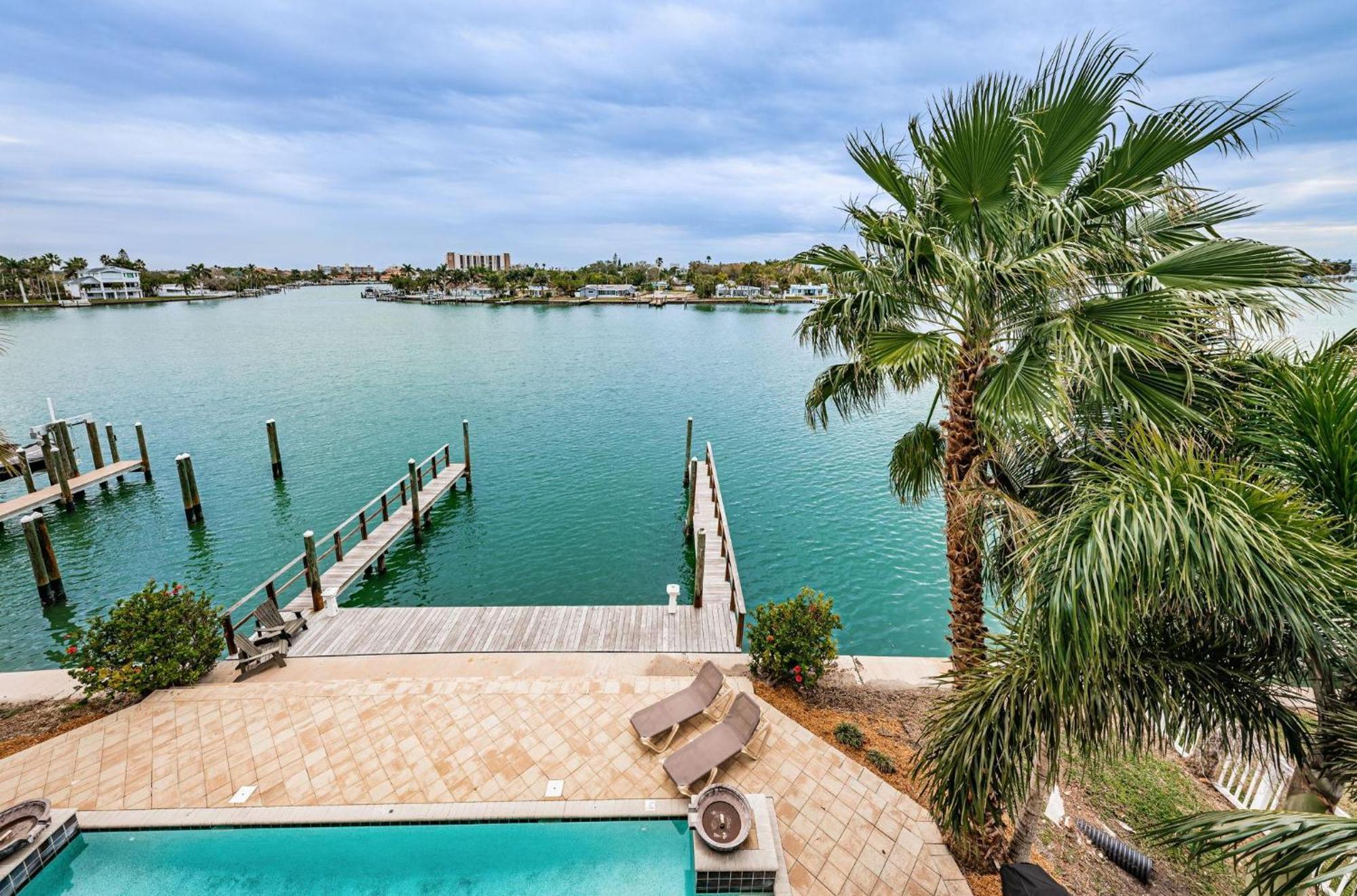 Treasure Trove Buccaneer | Waterfront With A Pool Villa St. Pete Beach Exterior photo