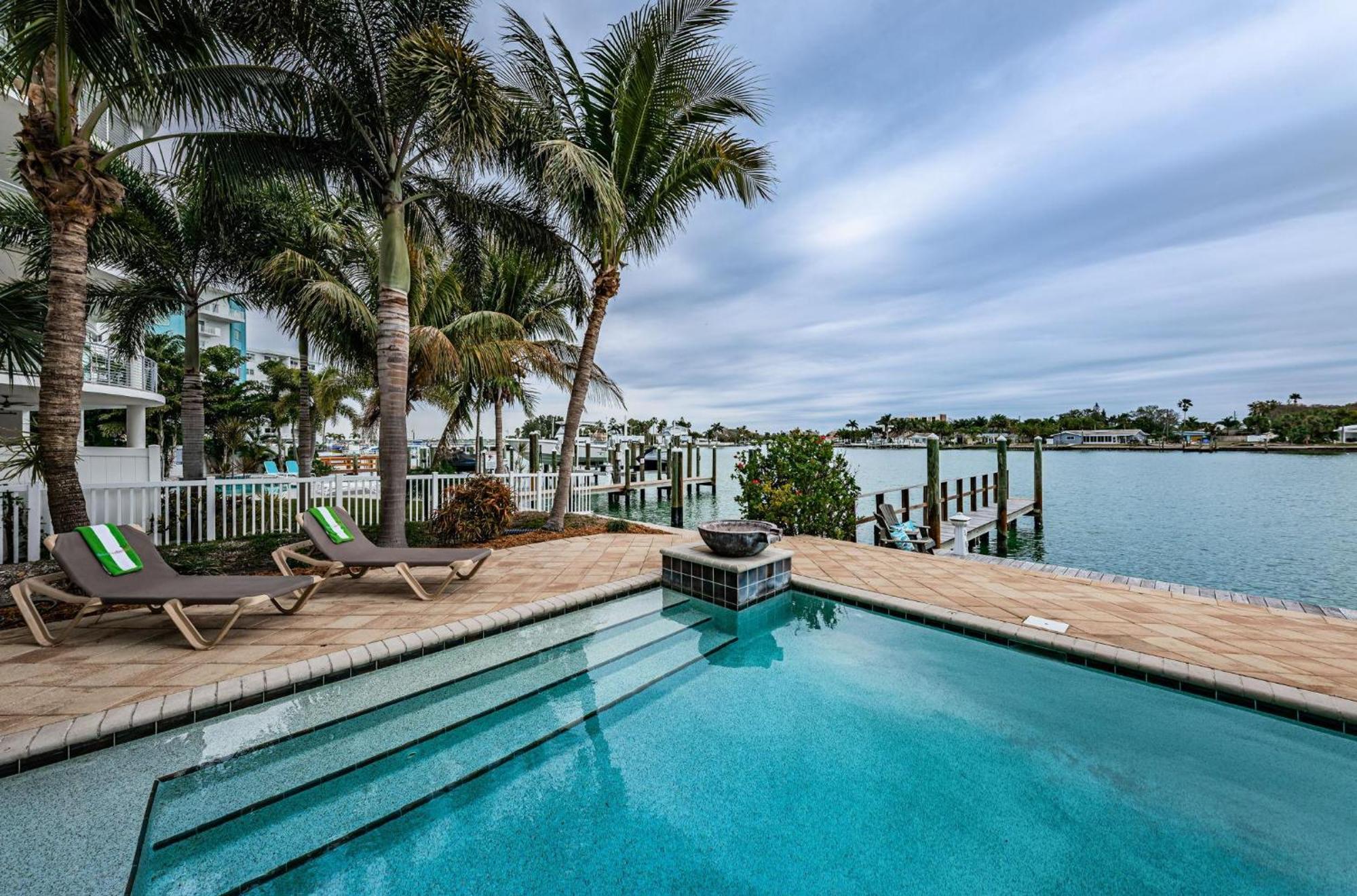 Treasure Trove Buccaneer | Waterfront With A Pool Villa St. Pete Beach Exterior photo